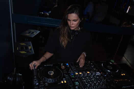 Abogados en Asesor.Legal chc energia provoca interrupciones que generan perdidas economicas 1