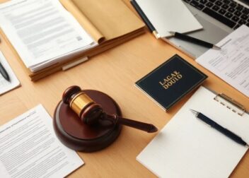 Abogados en Asesor.Legal estatutos de la comunidad de propietarios por que es importante que un abogado los redacte o revise