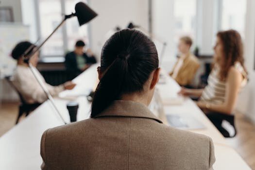 Abogados en Asesor.Legal traslado laboral como te asesora un abogado al decidir entre aceptar negociar o impugnar el traslado 2