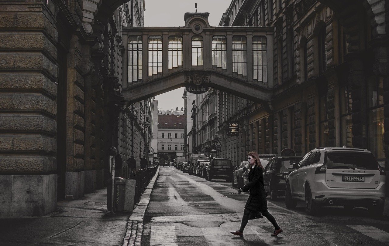 Acompañamiento jurídico en transmisión de VTC entre sociedades