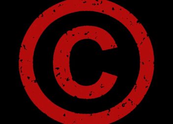 Precio por estudio legal previo a cesión parcial de licencia VTC