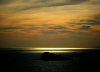 Pack 395€ gestoría con abogado en Benidorm para expediente de extranjeros de Perú 2026