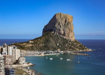 Todo incluido 395€ abogado en Calpe para iniciar expediente de inmigrantes de Venezuela