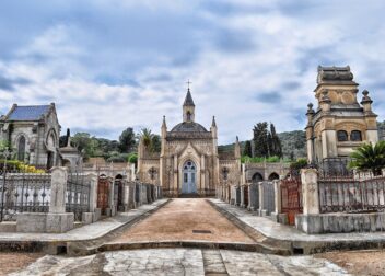 Solo 395€ gestoría en Sant Feliu de Guíxols para revisar requisitos de inmigrantes de Guinea 2026