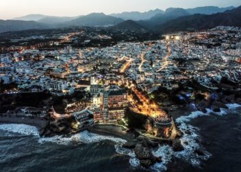 Abogados en Asesor.Legal | Asesoría legal para Trámite 395€ equipo legal en Nerja para carpeta documental de extranjeros de Argelia Trámite 395€ equipo legal en Nerja para carpeta documental de extranjeros de Argelia