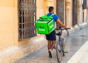 Abogados en Asesor.Legal | Asesoría legal para Abogado experto en revisión de contratos con Uber para flotas VTC Abogado experto en revisión de contratos con Uber para flotas VTC