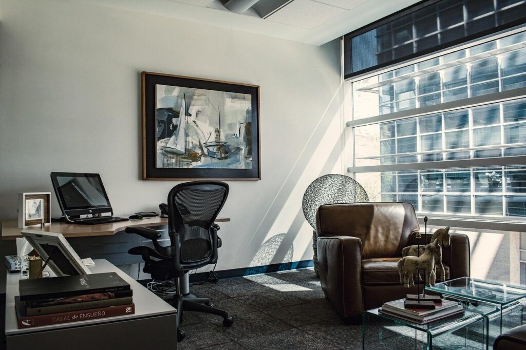 Abogados en Asesor.Legal | Asesoría legal para Abogados y Respuestas legales gratuitas con IA Abogado para defensa penal por delitos contra los derechos de autor