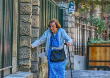 Complemento por brecha de género para perfiles vulnerables con dificultades digitales