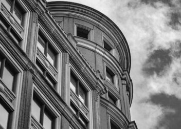 Abogado experto en Ley de Vivienda 2026 y ocupación ilegal