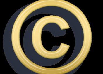 Abogado experto en herencia de derechos de autor y propiedad intelectual