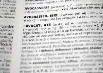 Abogado experto en el derecho de transmisión y derecho de acrecer