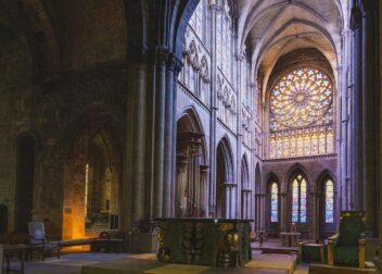 Abogados en Asesor.Legal | Asesoría legal para Letrado experto en derecho inmobiliario para desalojo de naves industriales Letrado experto en derecho inmobiliario para desalojo de naves industriales