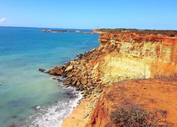 Abogados en Asesor.Legal | Asesoría legal para Defensa jurídica para propietarios denunciados por cortar la luz al okupa Defensa jurídica para propietarios denunciados por cortar la luz al okupa