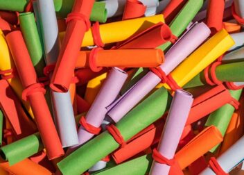 Consulta con abogados para defender los derechos de los trabajadores