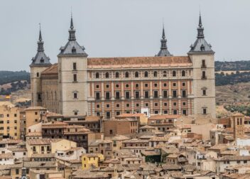 Cómo calcular y reclamar el sobrecoste de neumáticos por cárteles en España