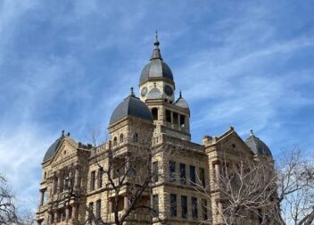 Coste de recurso contra despido o cese de interinos en el sector público