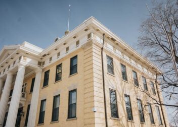 Honorarios por alegaciones de interinos en procedimientos administrativos