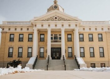 Cuánto cuesta reclamar estabilidad laboral con abogado en España