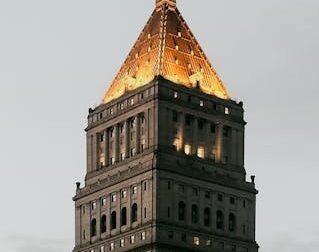 Cómo evitar errores al comparar abogados de interinos en España