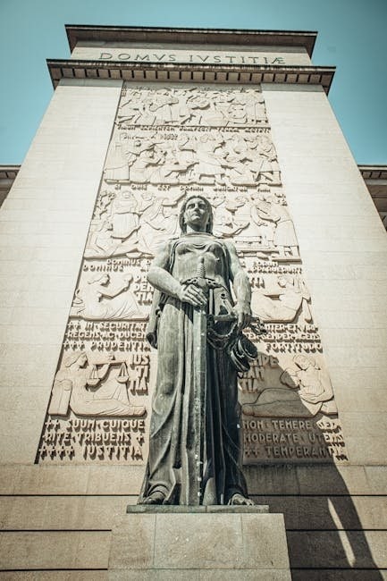 Cómo comparar despachos de abogados para interinos en España sin equivocarte