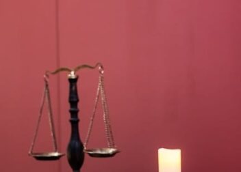 Cuánto cuesta reclamar derechos como interino con abogado experto