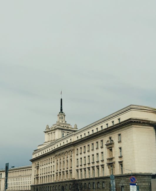 Abogado de interinos en Málaga: qué revisar antes de firmar hoja de encargo