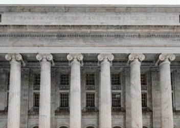 Cómo seleccionar abogado para interinos con estrategia personalizada