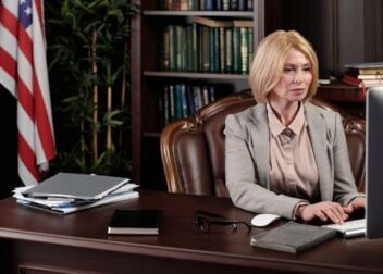 Coste de defensa legal ante expediente disciplinario de interinos