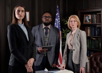 Precio de abogado para interinos en recursos administrativos iniciales