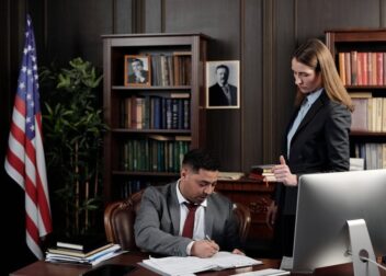 Cuánto cuesta reclamar estabilidad laboral en la administración pública con abogado