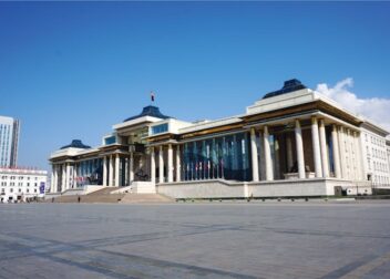 Abogado para interinos: cómo detectar conflictos de interés