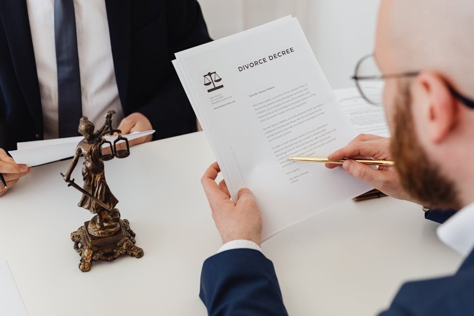 Cuánto cuesta revisar contrato de interino con abogado especialista