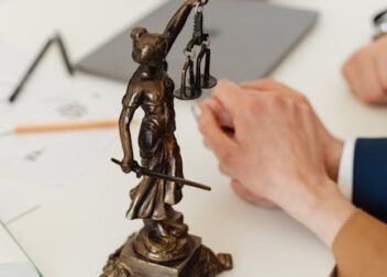 Coste de defensa jurídica para interinos en Baleares